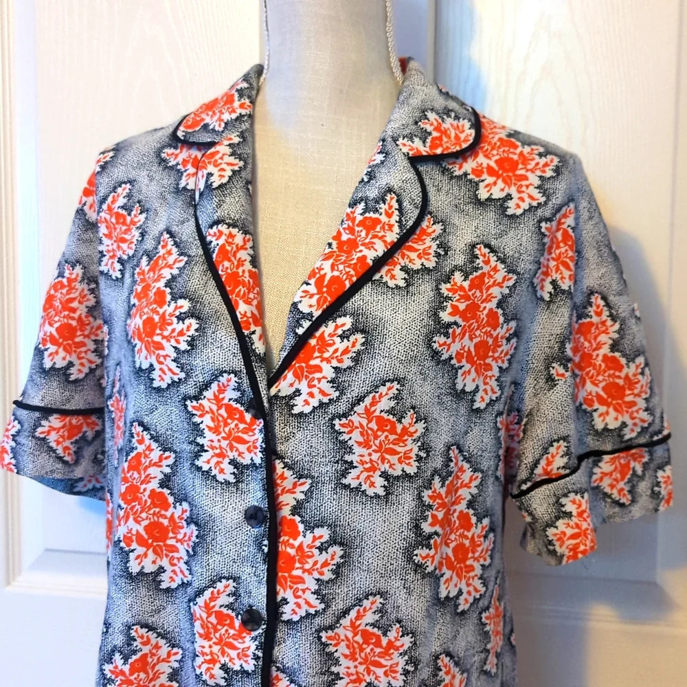 Topshop souvenir shirt dress in red and black floral - Picture 6 of 10